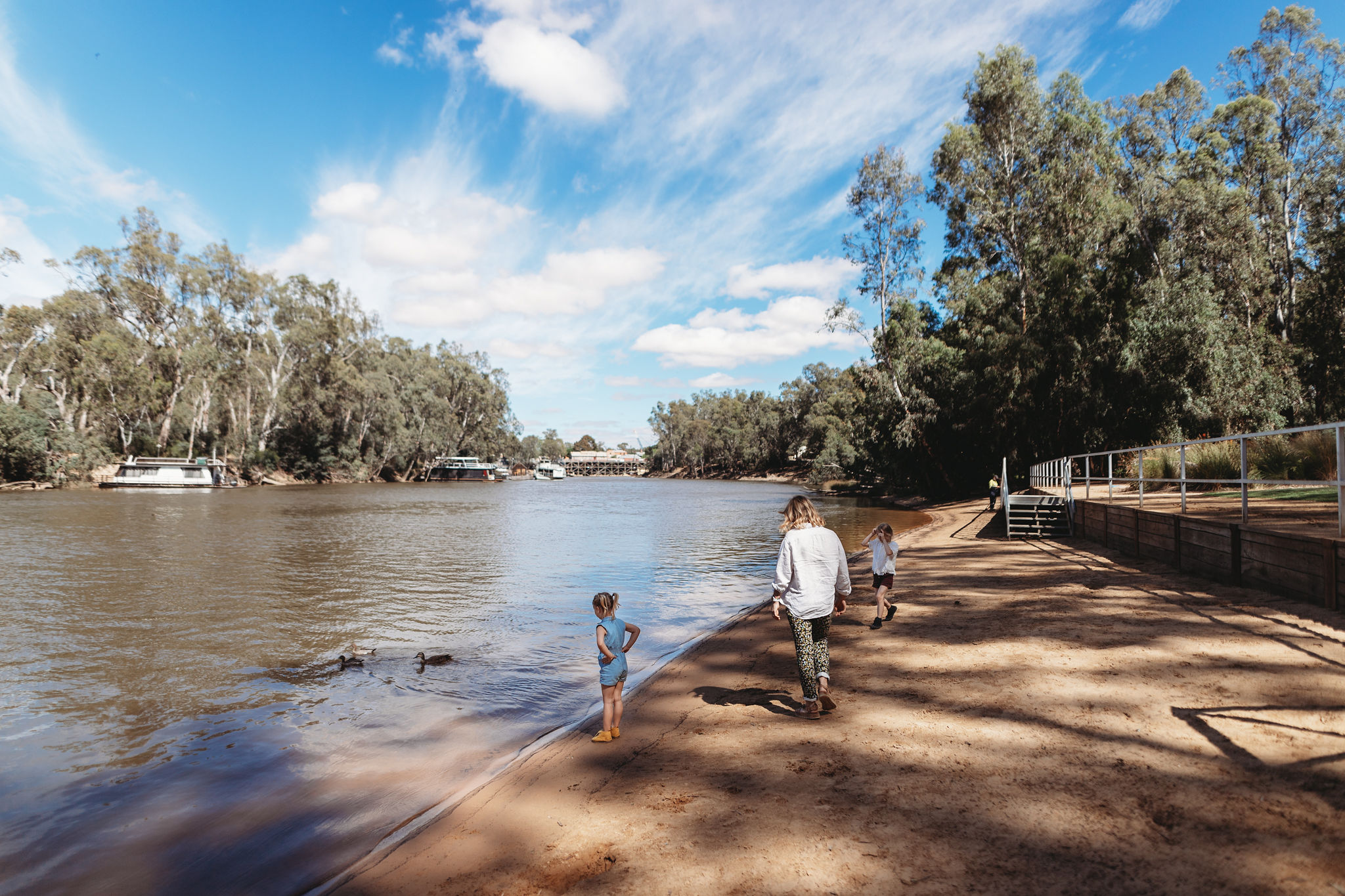 Echuca Moama Sydney Melbourne Touring